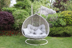 Knightsbridge Rattan Hanging Double Egg Chair with Stand